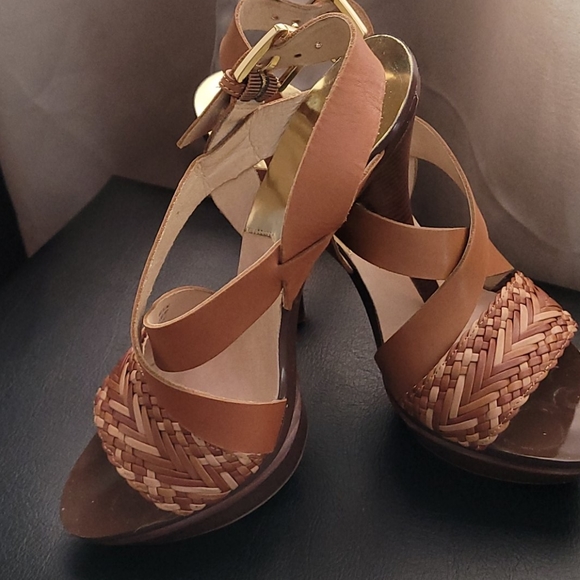 Sandals - Picture 3 of 5